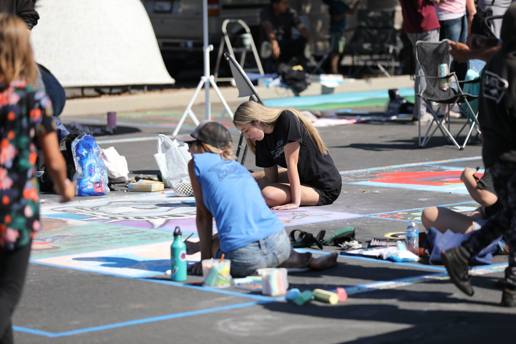 101219-lr-photos-lompoc-chalk-15